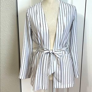 HM Divided Long Sleeve Tie Around Light Blazer XS